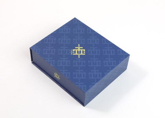 Offset CMYK Candle Packaging Box Rigid Cardboard With Magnetic Closure